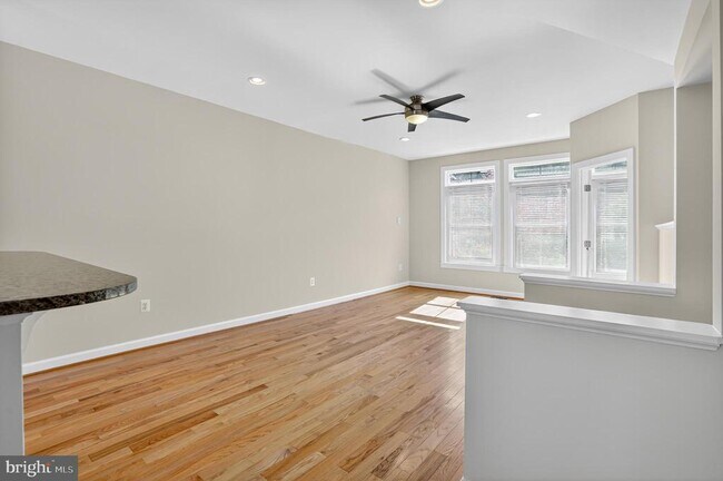 Photo - 44692 Collingdale Terrace