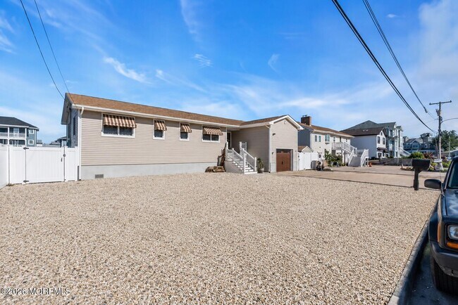 40 Channel Rd