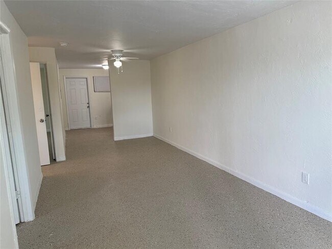 Photo - 2830 NW 15th Ct Unidad A