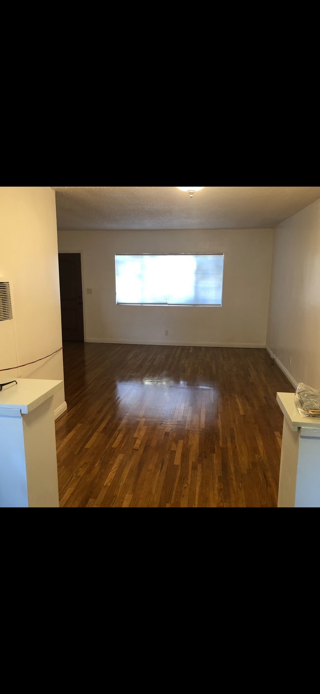 Photo - 3378 S Centinela Ave Apartments Unit B