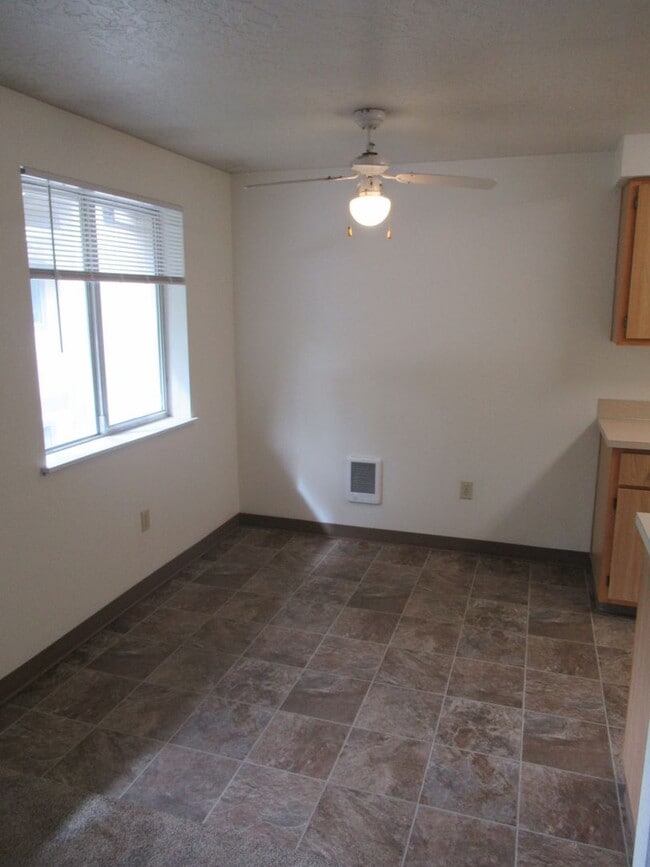 Photo - Quiet Two Bedroom Apartment in Keizer Unit 4295