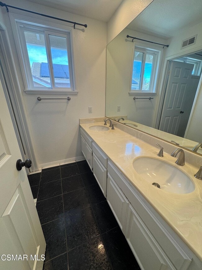 Photo - 2479 Rikkard Dr