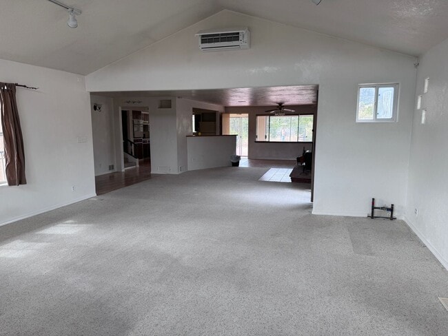 8 Paul Rd