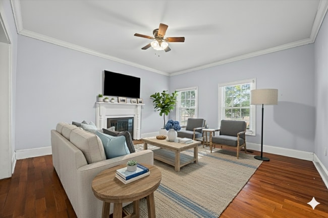 Photo - 512 Banks St