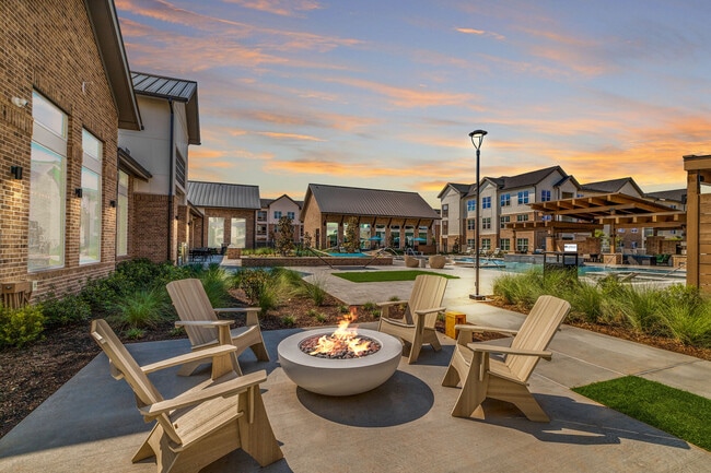 Photo - Lenox Sienna | Apartments & Townhomes