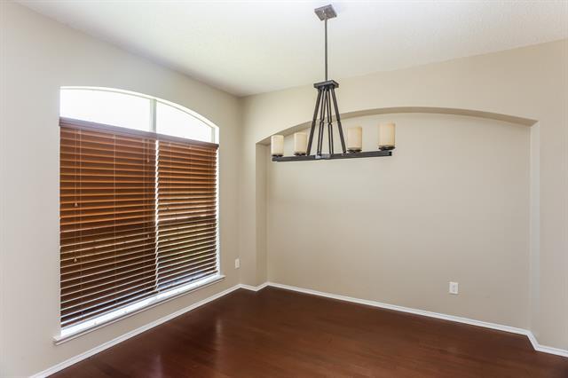 Photo - 505 Spicewood Dr