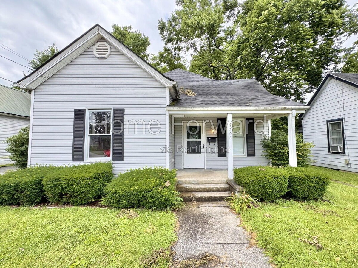 Photo - 206 E Hickman St
