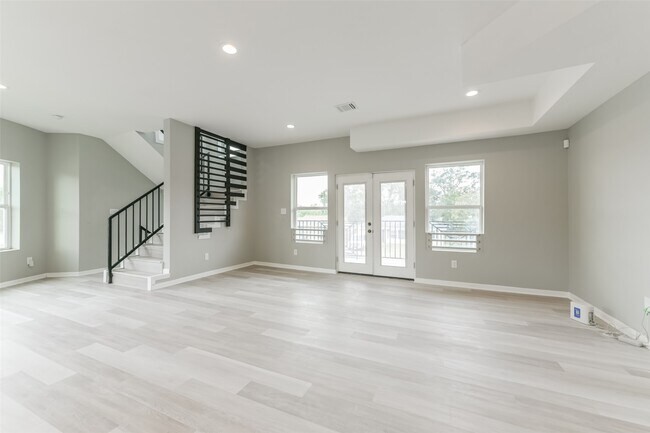 Photo - 5302 Tarawa Rd