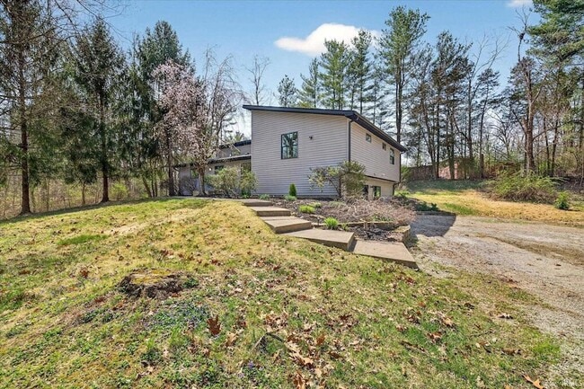 Photo - 4620 S Woodbine Dr