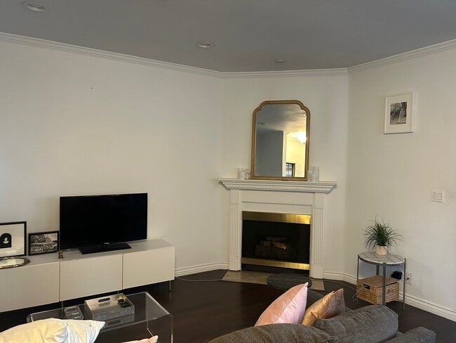 Photo - 3913 N Virginia Rd Unit 210