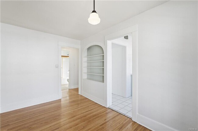 Photo - 815 S Juanita Ave