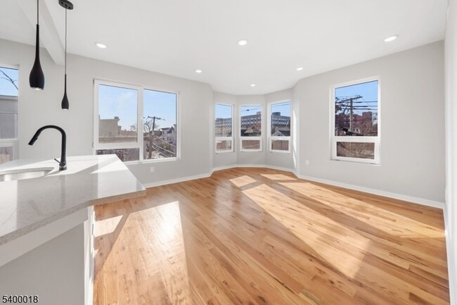 Photo - 108 Fleming Ave Unit 4