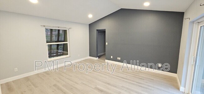 Photo - 5015 Nassau Cir Unit 4