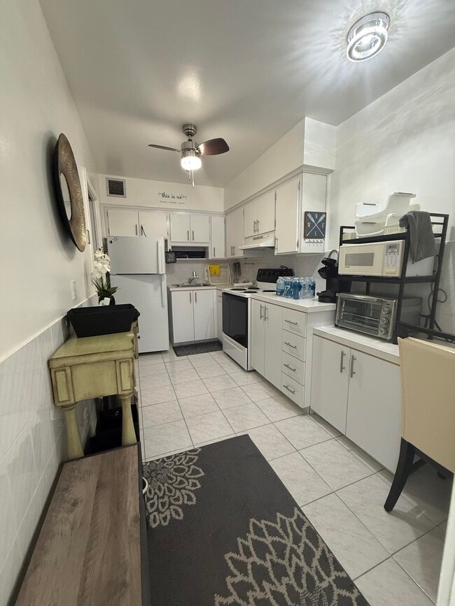 Photo - 1150 Atlantic Shores Blvd Unit 611