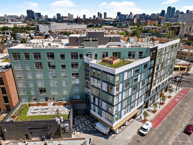 Photo - 1122 W Chicago Ave Unit 710