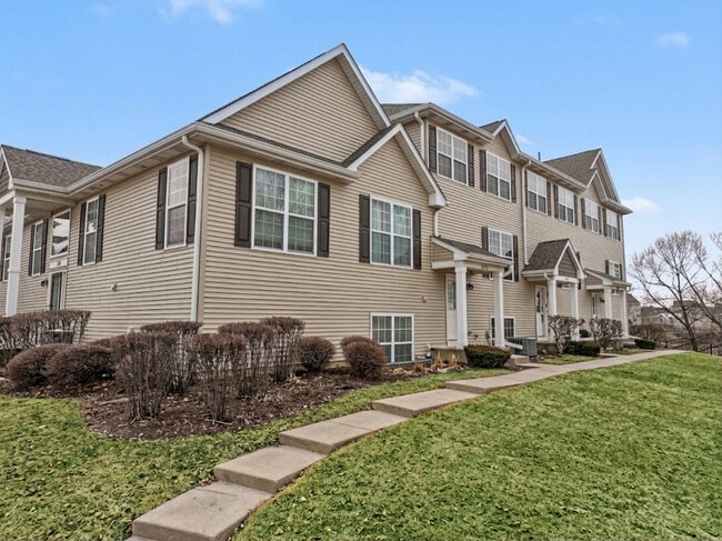 Photo - 1475 Sedgewood Ct