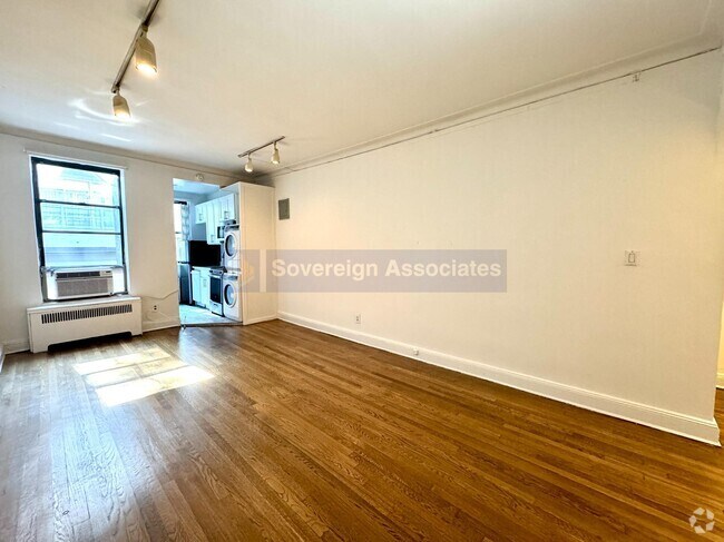 Building Photo - 156 E 85th St Unit 4D Rental