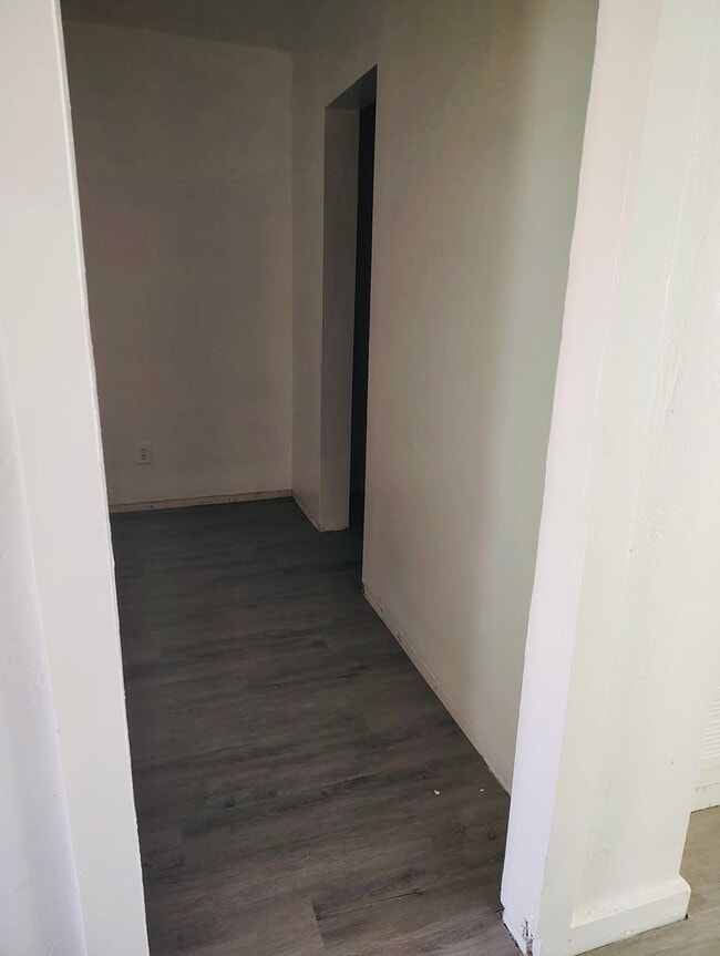 Photo - 501 Harrison Dr Unit B