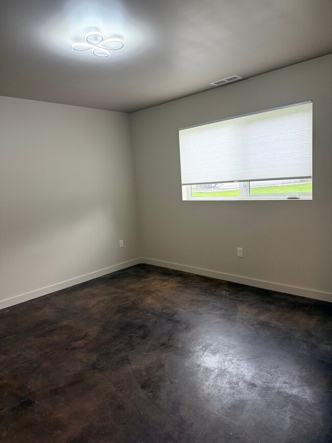 Photo - 1414 Silver Cir Unit 2