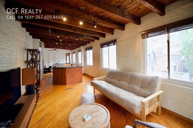 Photo - 2223 Latimer St