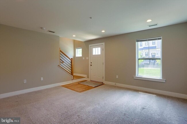 Photo - 320 Walnut St