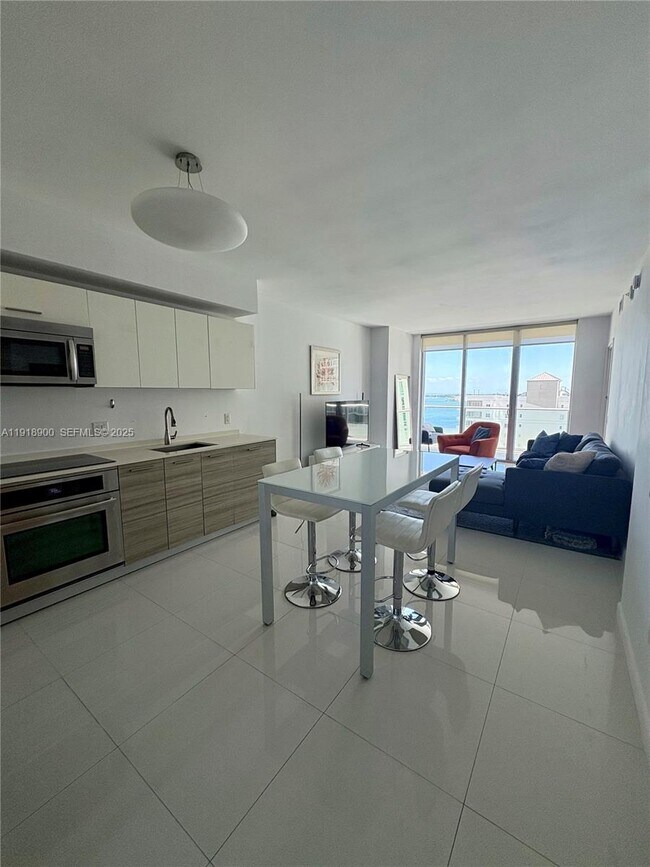 Photo - 1300 Brickell Bay Dr Unit 1607