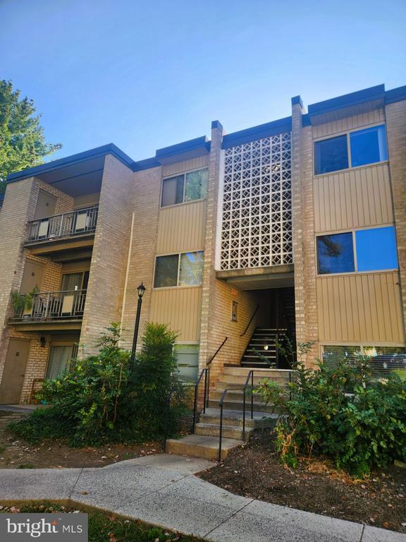 Building Photo - 12215 Braxfield Ct Unit 11 Rental