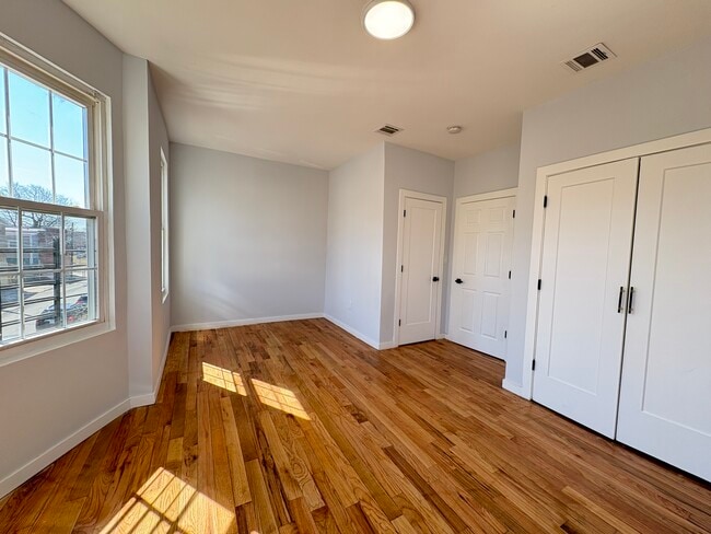 Photo - 379 S 20th St Unit 2R