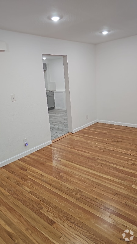Building Photo - 285 Main St Rental