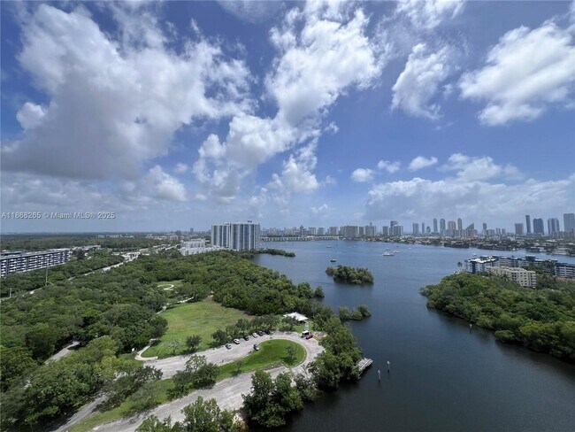 Photo - 16385 Biscayne Blvd Unit 2103