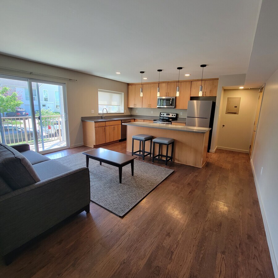 Photo - Campus Courts