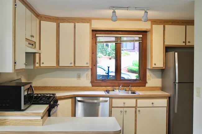 Photo - 5 Cornwall Ln