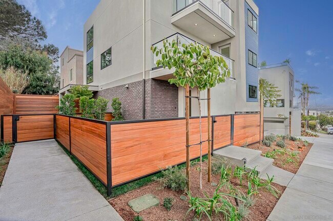 Photo - 2126 San Clemente St Townhome
