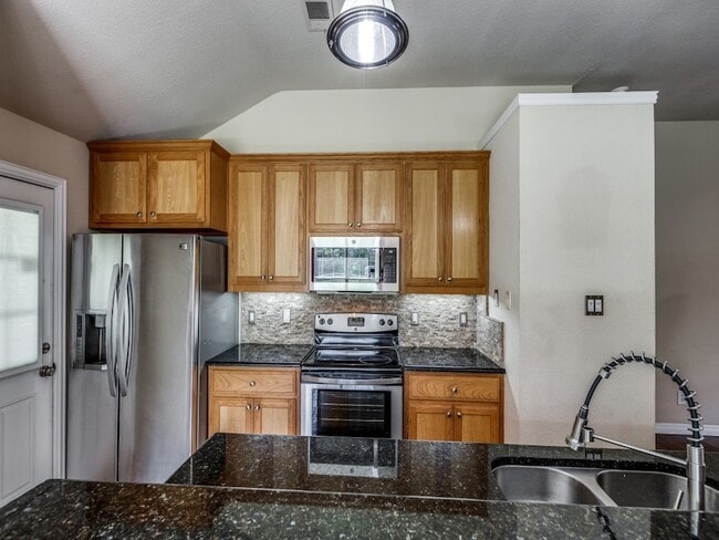 Photo - 416 Scott Ln