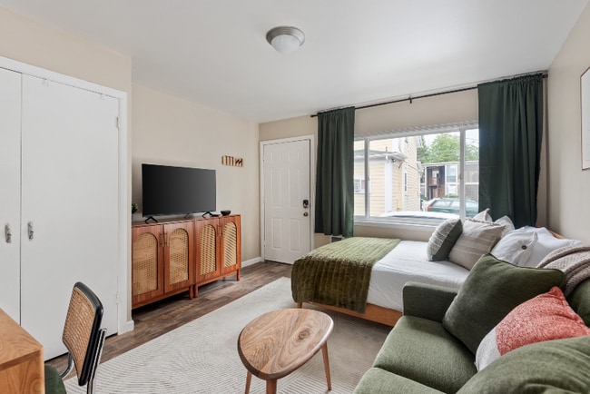 Photo - 5248 SE Stark St Unit 4