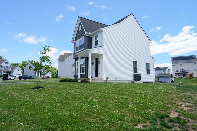 Photo - 245 Hollyhock Dr