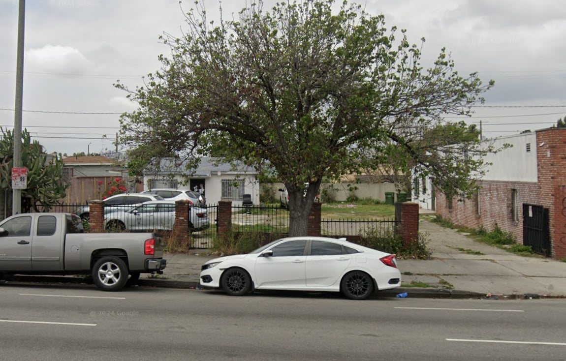 Photo - 1513 W Florence Ave Casa