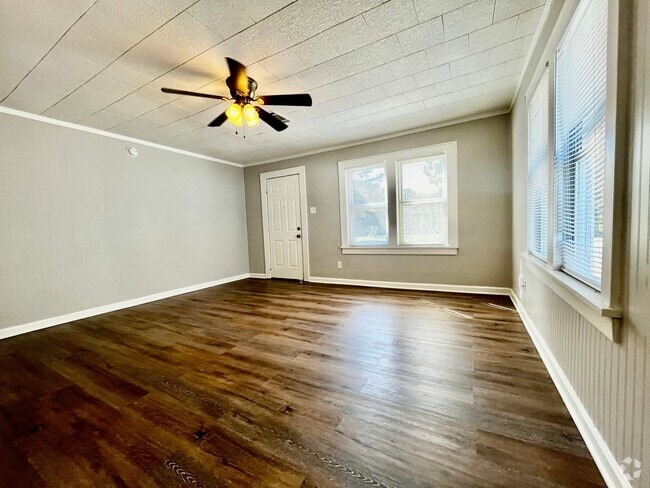 Building Photo - 1422 Greenwood Ave Unit 1422 Greenwood Ave Rental