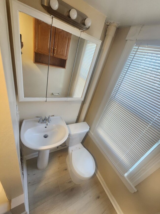 Photo - 2702 Wilkens Ave Apartamento Unidad 2F