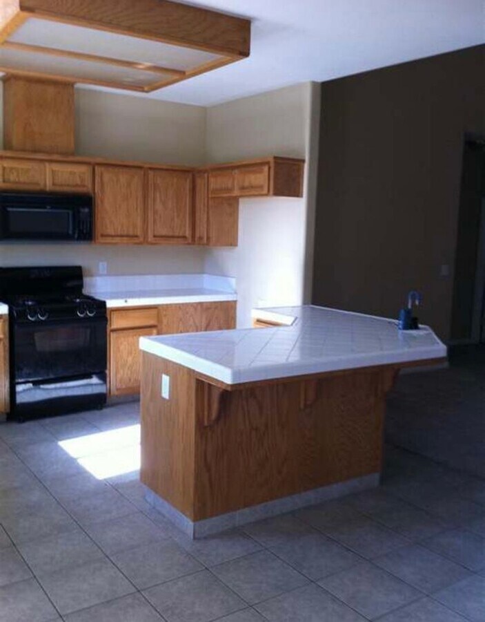 Photo - Madera Home 3 bedroom/2 bath in New Parkwood