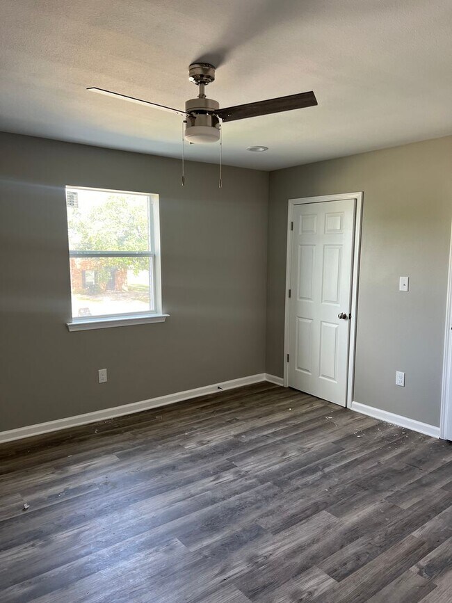 Photo - Newly Renovated 3 Bedroom 1.5 Bath