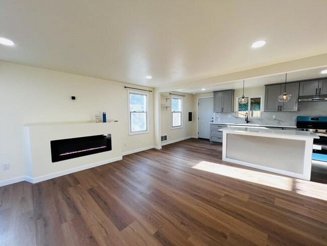 Photo - 3404 SE 5th St