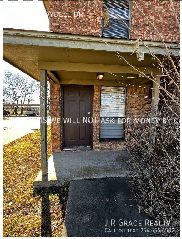 5833 Shadydell - 5833 Shadydell