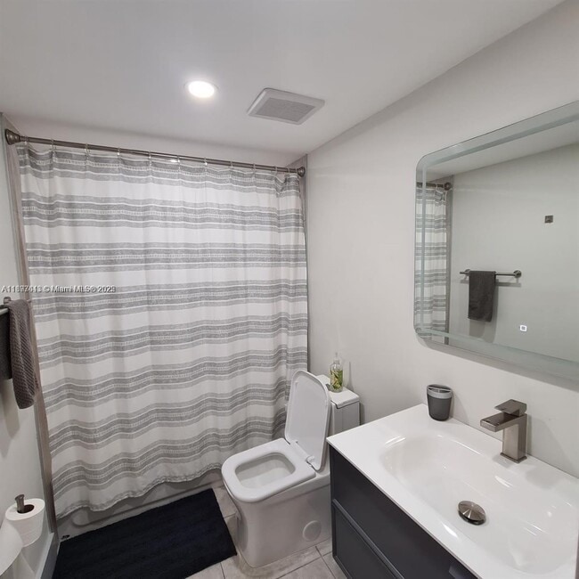 Photo - 4101 Indian Creek Dr Unidad 508