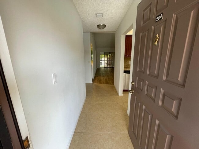 Photo - 350 Club Cir Unit 204