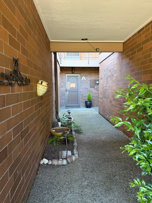 Photo - Mukilteo View Condo Unit 611