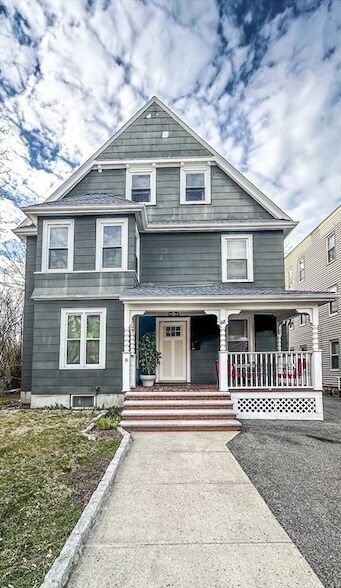 Building Photo - 68 Dix St Unit 1