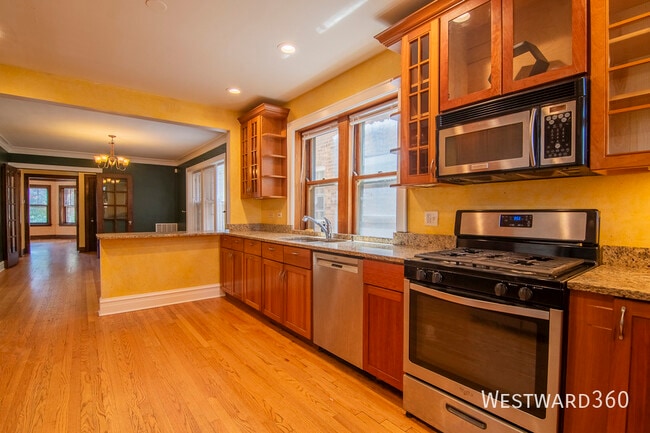 Photo - 5944 N Artesian Ave Apartment Unit 1
