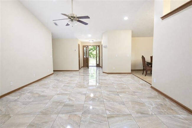 Photo - 1980 Champions Pkwy NW