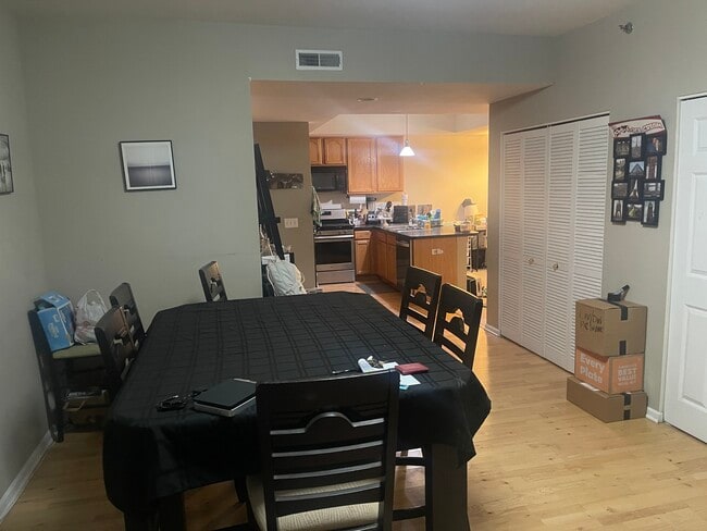 Photo - 6400 N Northwest Hwy Unit 211